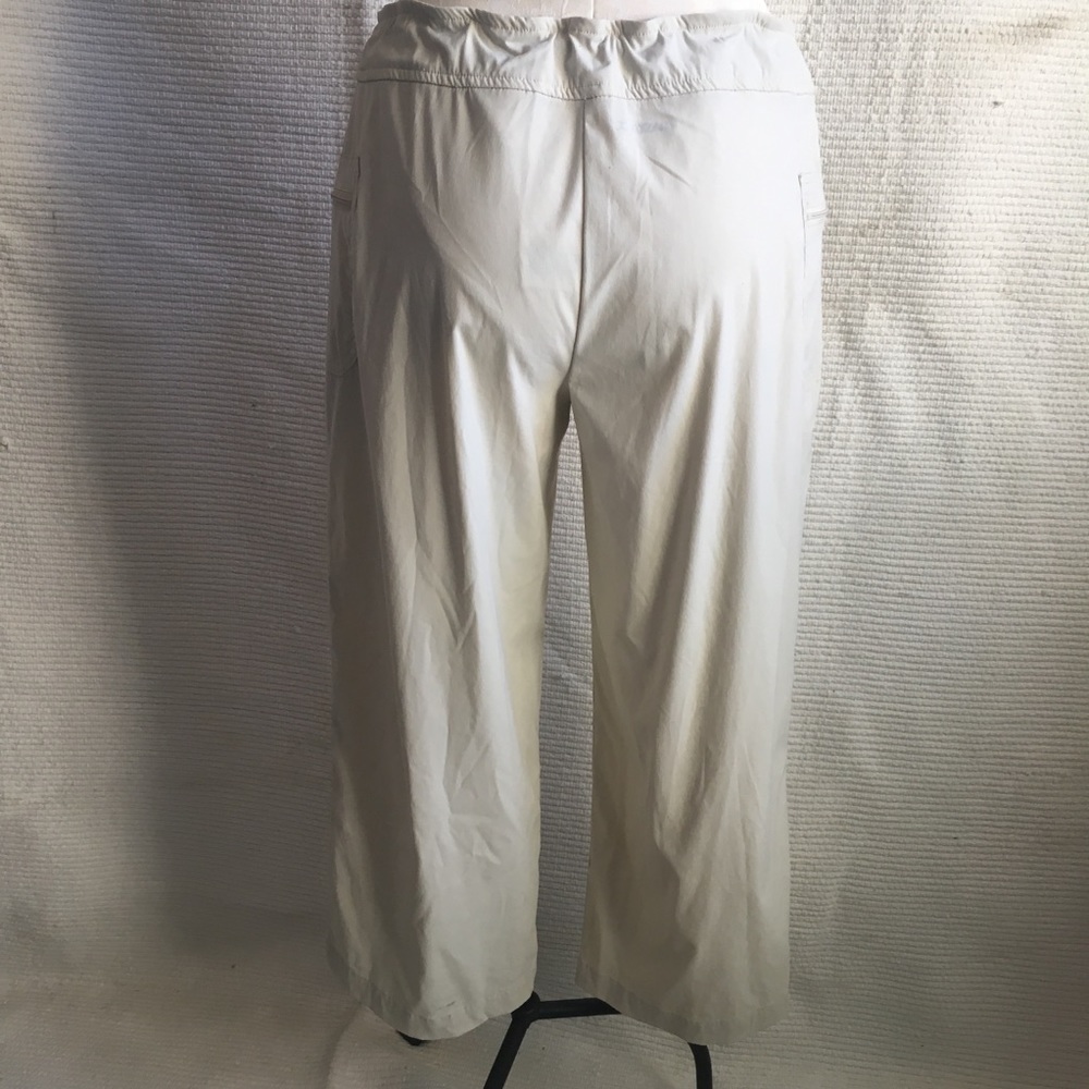Danskin Travel Pants Outdoors Active Khaki Capris - Picture 4 of 8